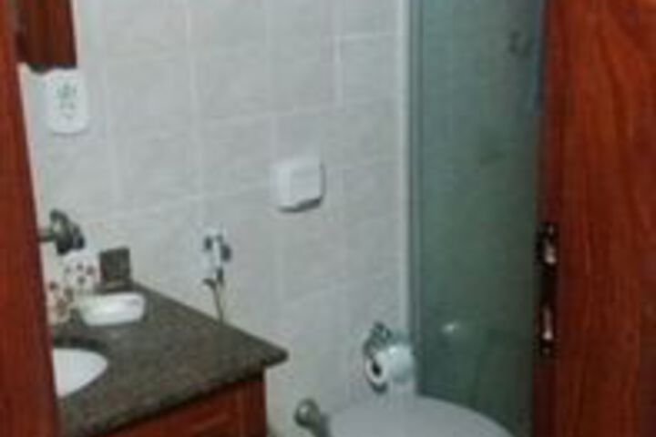 Room 5 of 42