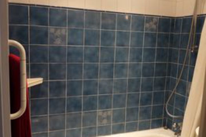 Room 3 of 28