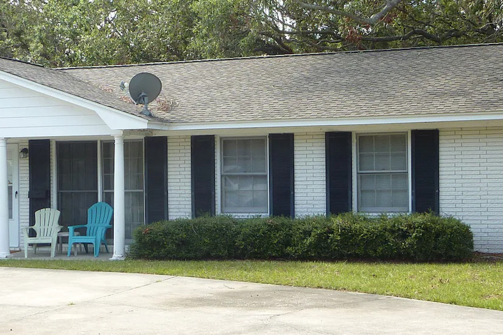 HOLLAND HOUSE in Brunswick, GA