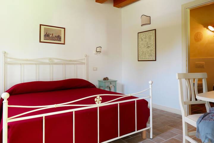 Room 4 of 52