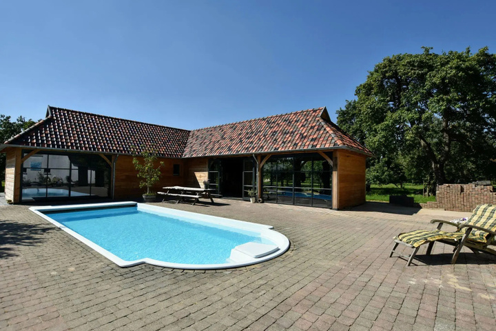 Pool 3 of 7