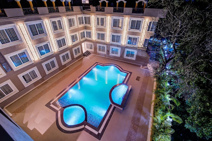 Pool 18 of 24