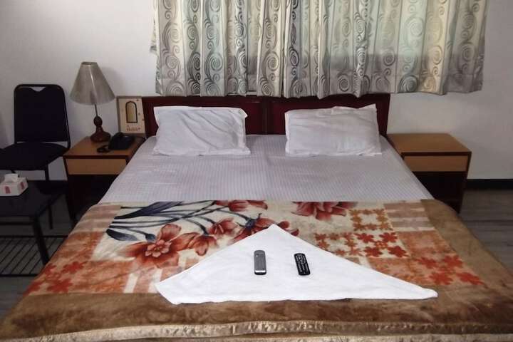 Room 10 of 20