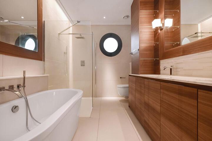 Room 3 of 17