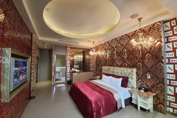 Room 46 of 63
