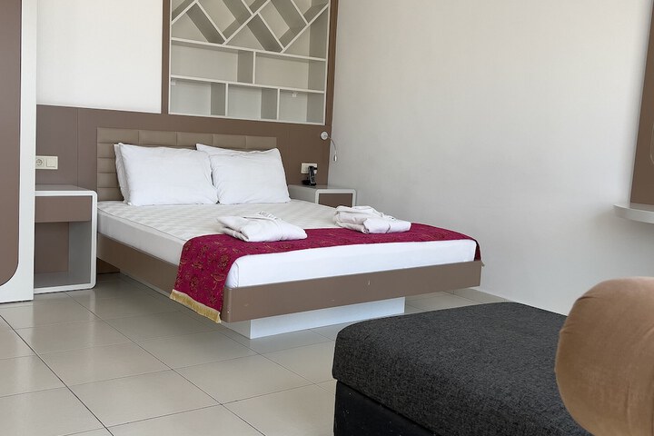 Room 32 of 113