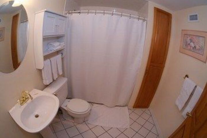 Room 3 of 39