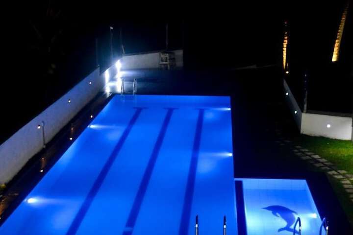 Pool 28 of 36