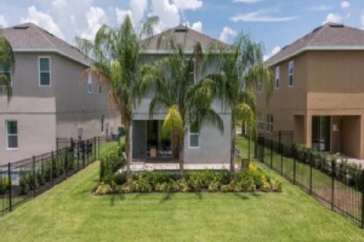 Hotel Exterior 9 of 288