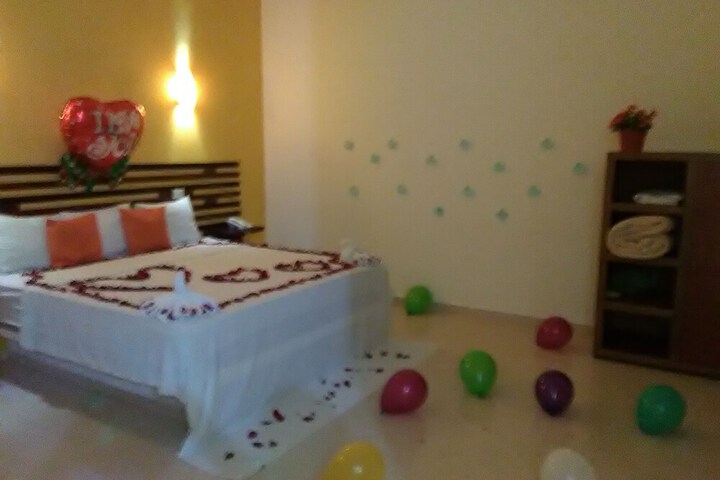 Room 12 of 23
