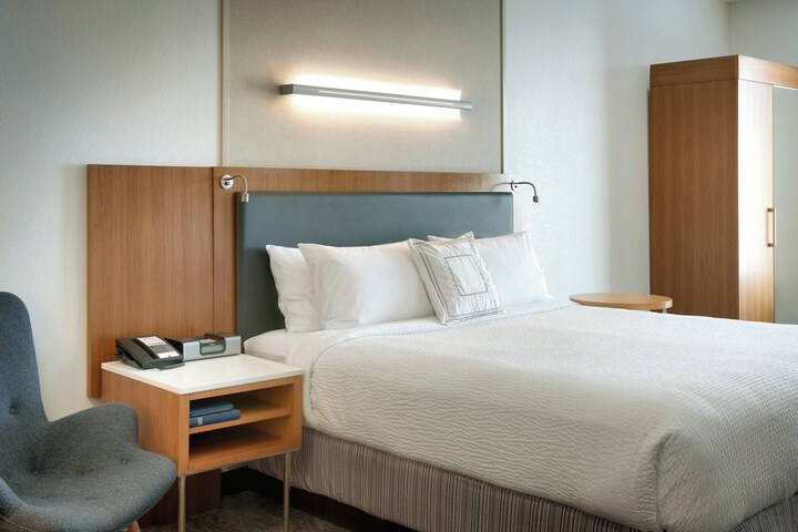 Room 5 of 30