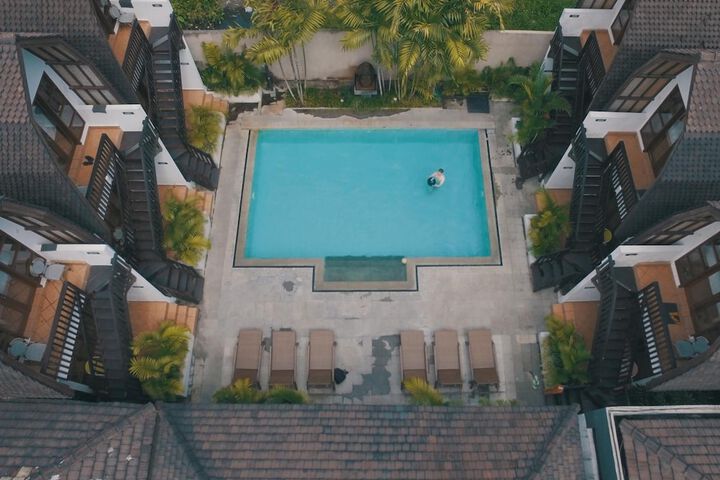 Pool 25 of 44