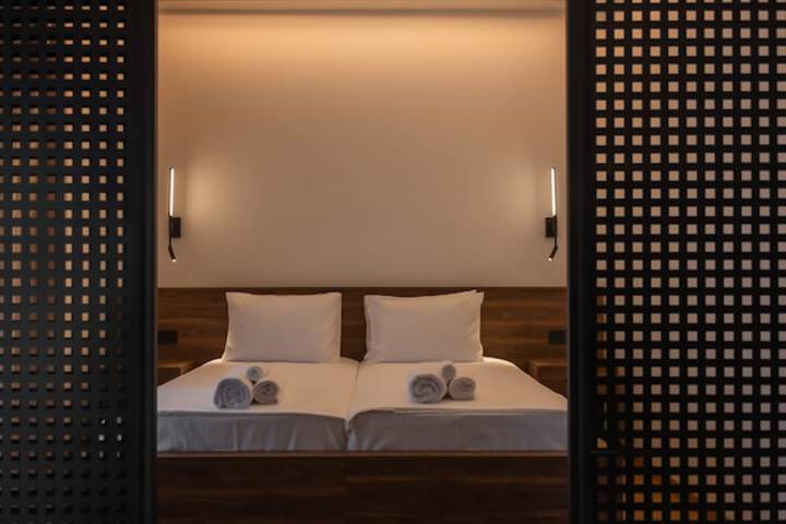 Room 5 of 50
