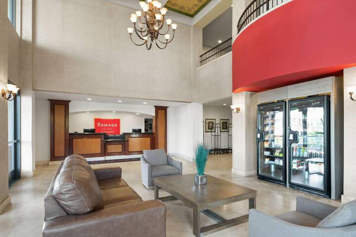 Guest Lobby