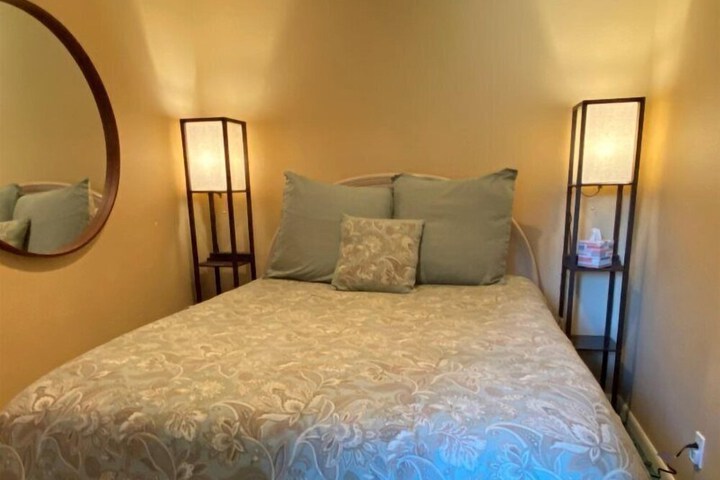 Room 6 of 20