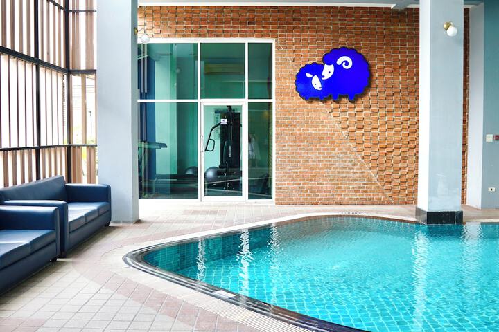 Pool 89 of 151