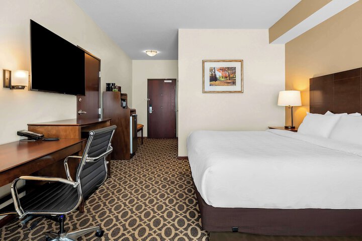 1 King Bed Introm Busns High Speed Iron Continental Breakfast (5 of 20)
