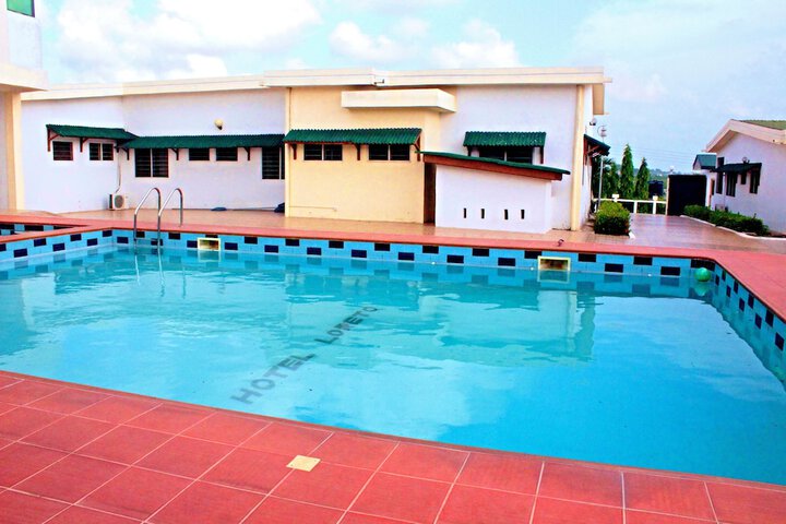 Pool 40 of 70