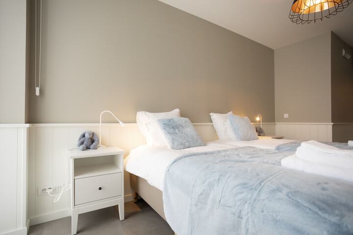 Room 8 of 52