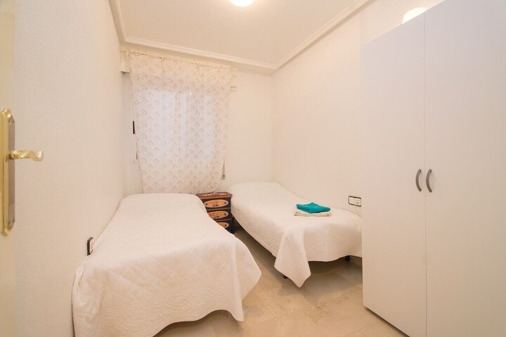 Room 6 of 26