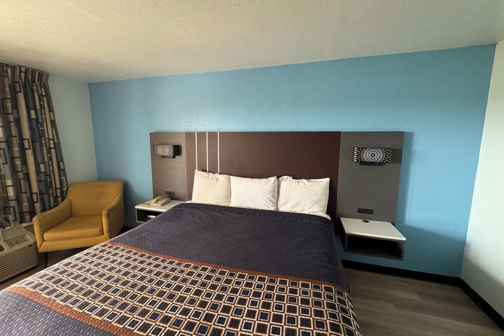 Room 28 of 58