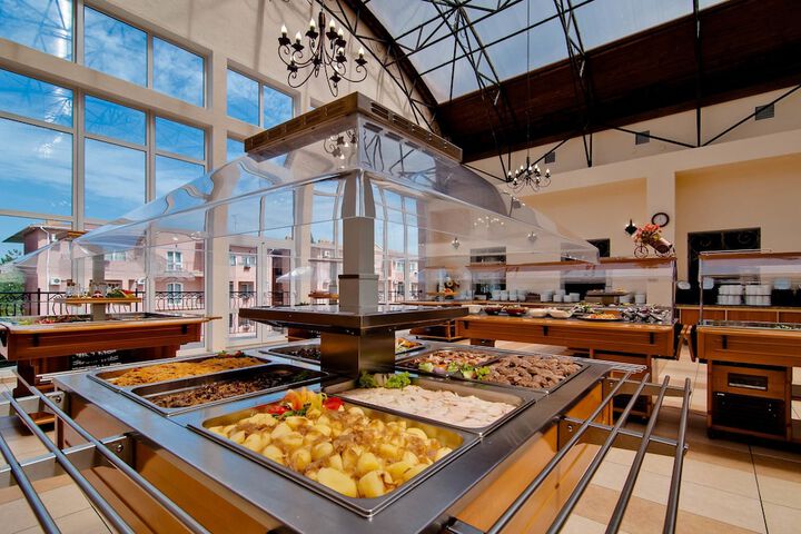 Dining 74 of 122