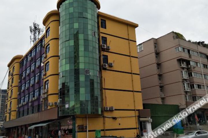 Hotel 5 of 12