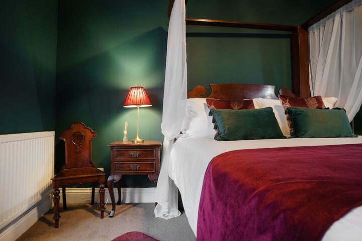 Room 20 of 63