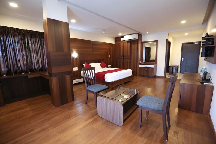 Room 11 of 27