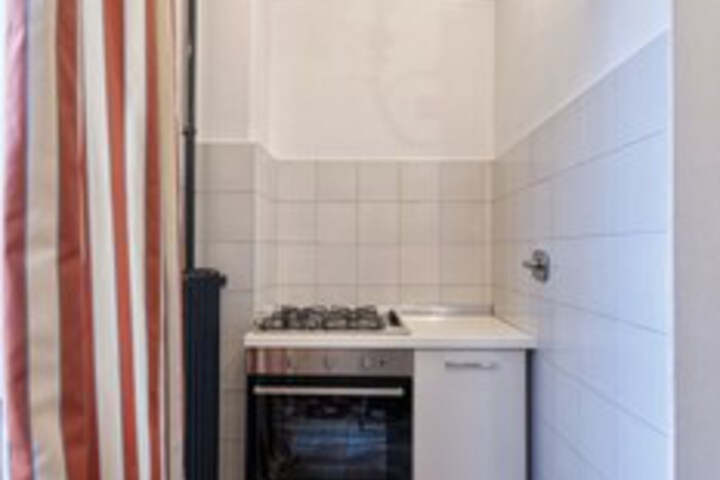 Room 10 of 13