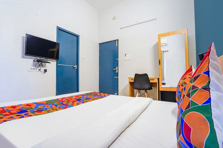Room 13 of 24