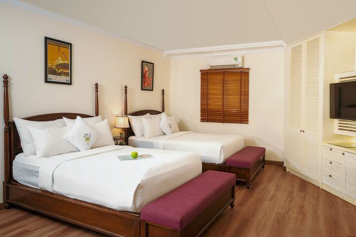 Room 26 of 106