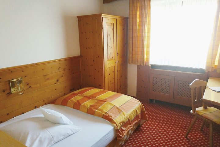 Room 14 of 71