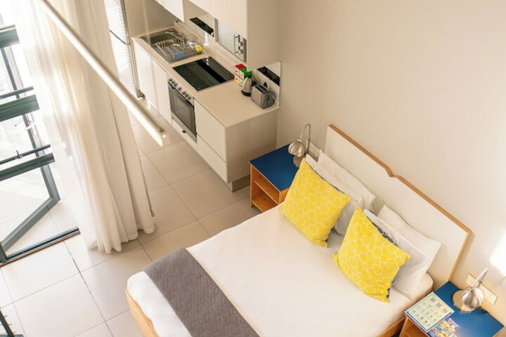 Room 124 of 148