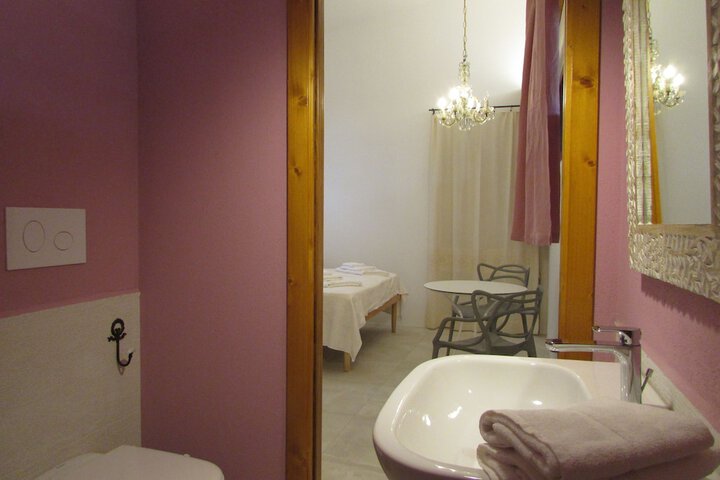 Room 27 of 58