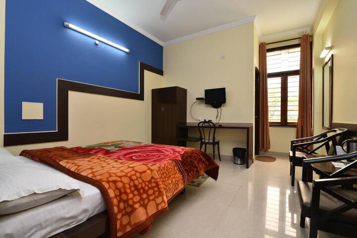 Room 18 of 43