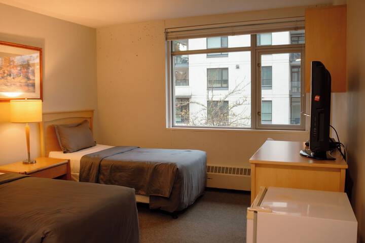 Room 22 of 80