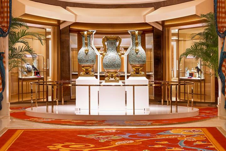 Guest Lobby