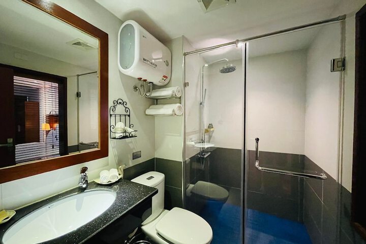 Room 25 of 30