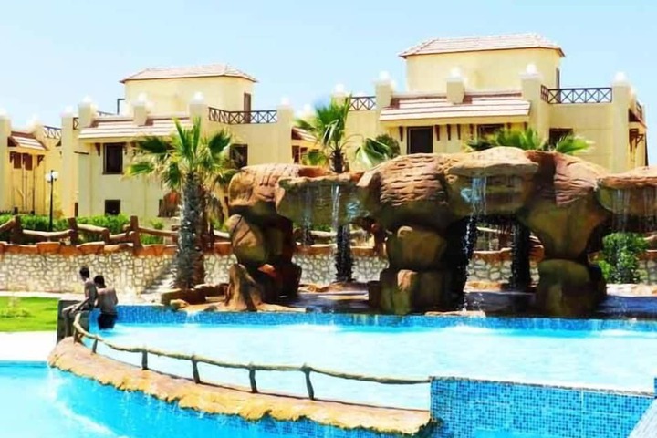 Image of Marseilia Beach 3