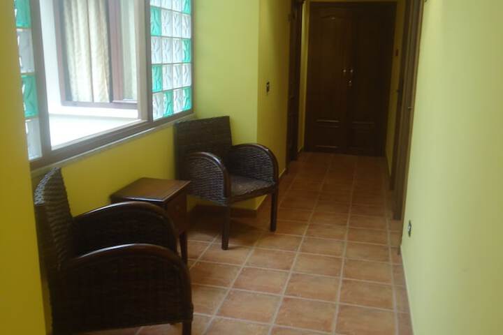 Ballroom/Hall 27 of 32