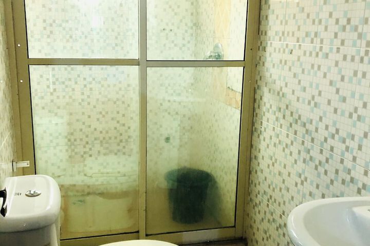 Room 19 of 33