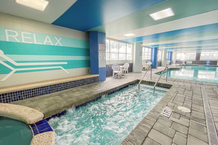 Indoor spa tub