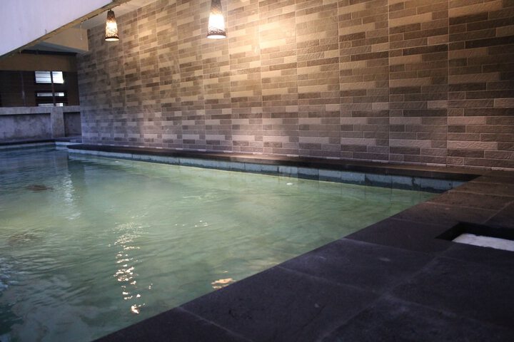 Pool 16 of 36