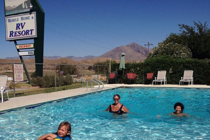 Pool 9 of 10