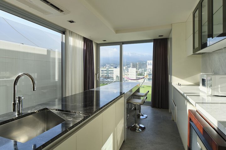 Room 14 of 62