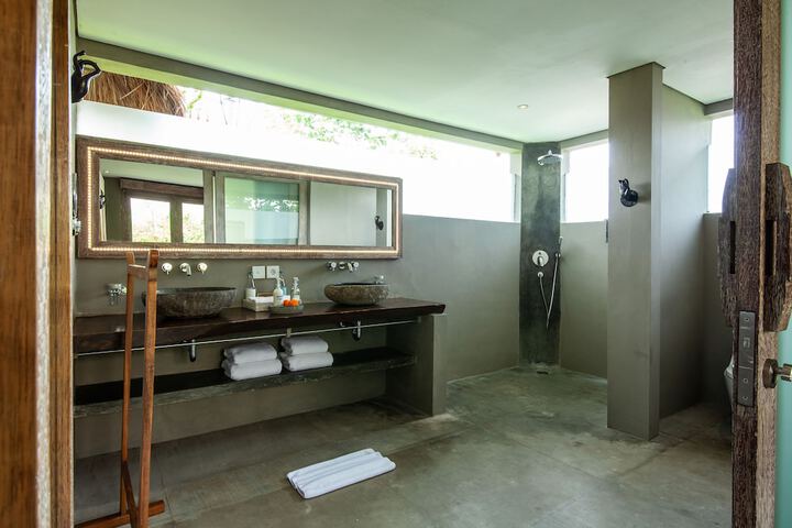 Room 156 of 227