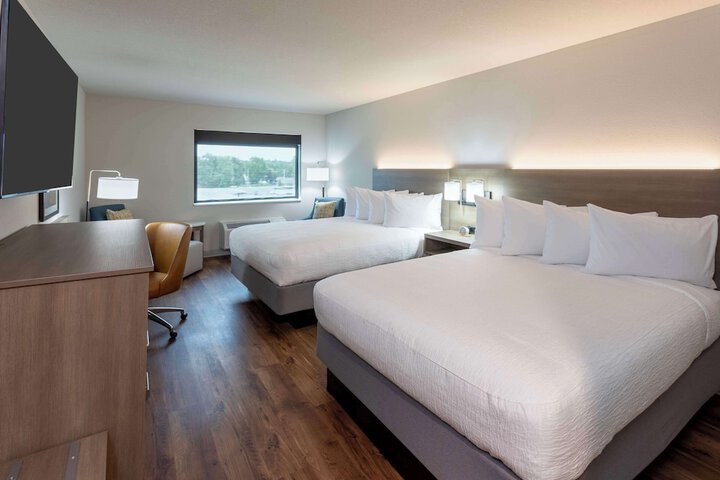 Room 11 of 27