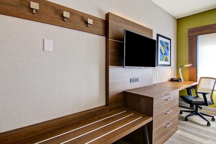 Room 16 of 63
