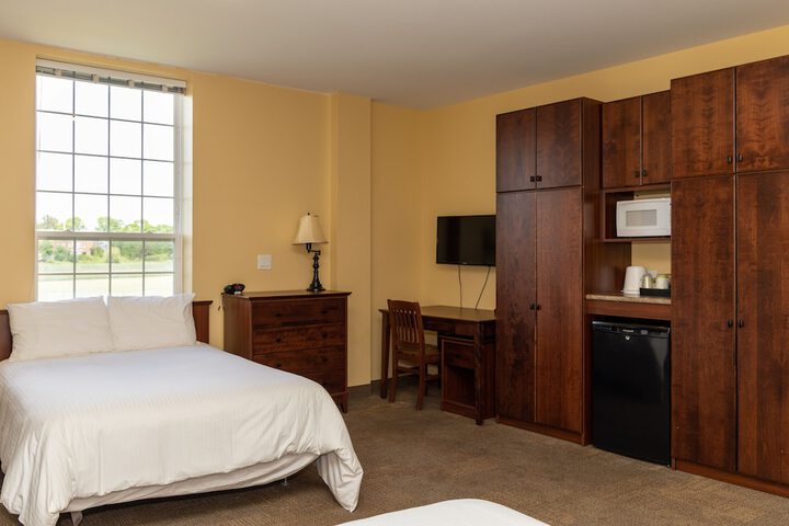 Room 18 of 36